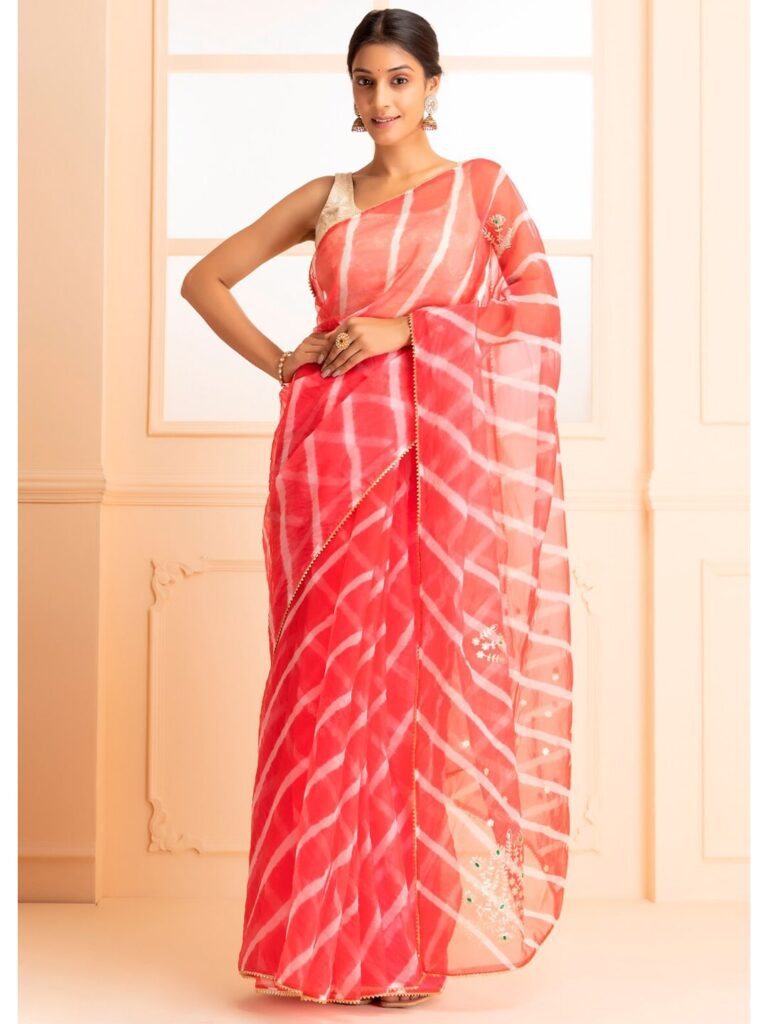 Buy Women's Cottage Women's Paithani Silk Blend Saree Without Blouse Piece  (RDNVSR1002Fuchsia_Pink) at Amazon.in